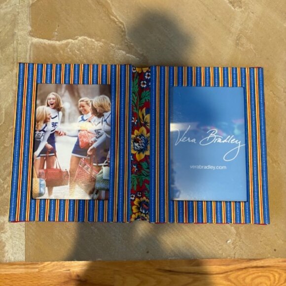 New Vera Bradley Villa Red 4x6 Double Quilted Freestanding Picture Photo Frame - Picture 5 of 6